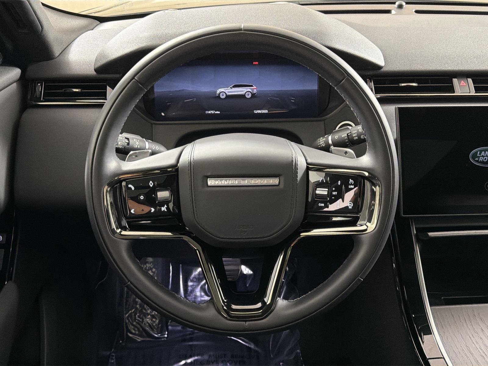 Certified 2025 Land Rover Range Rover Velar Dynamic SE image 11