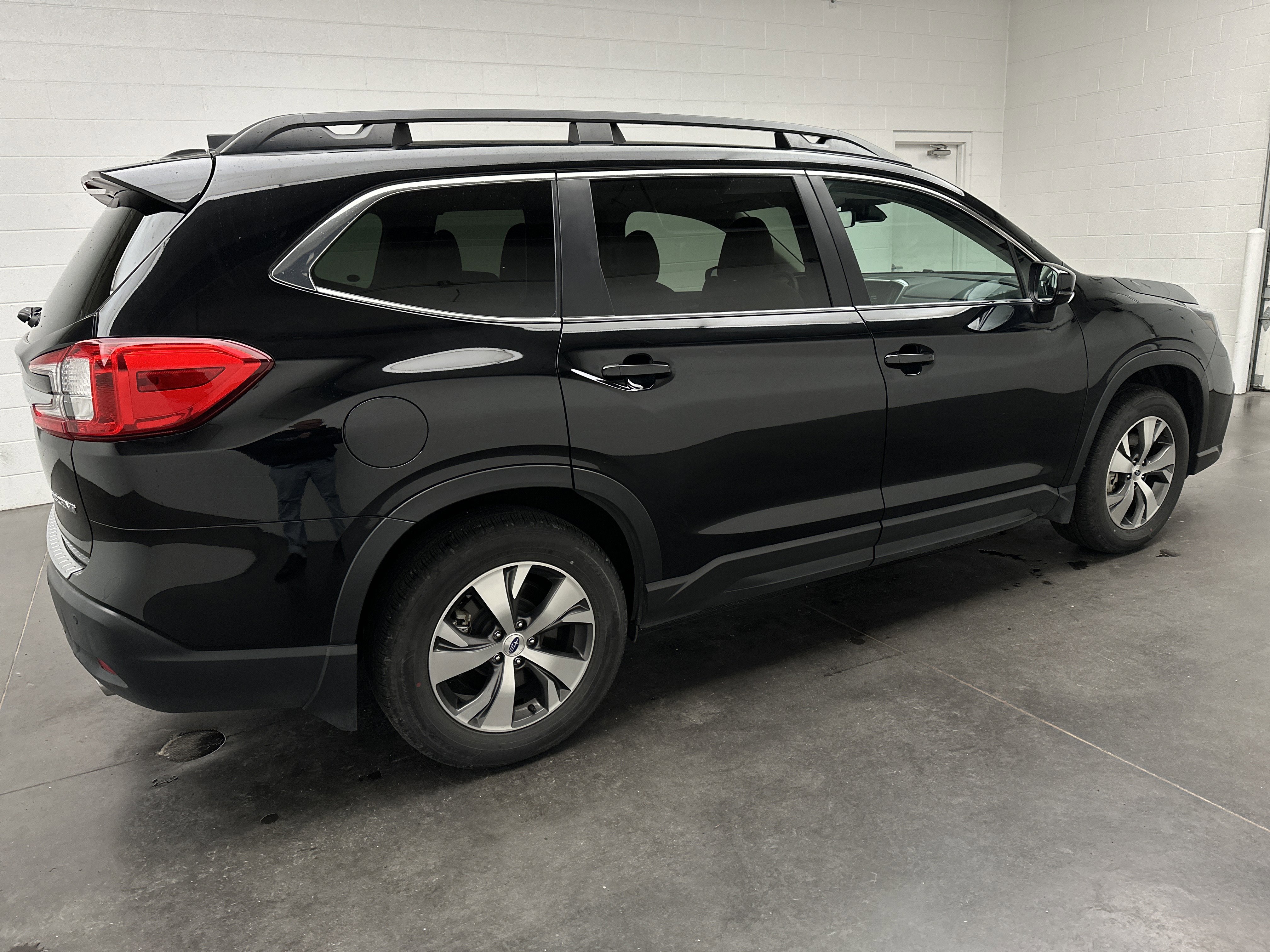 Certified 2025 Subaru Ascent Premium image 9