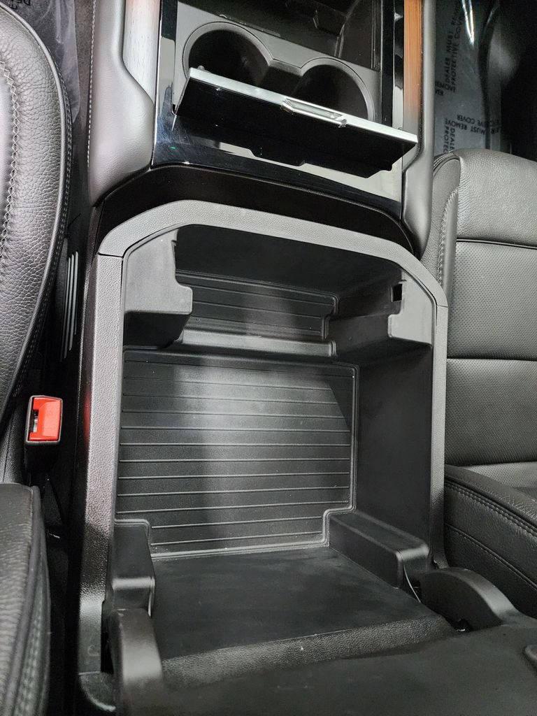 Used 2025 GMC Yukon Denali AWD/4WD image 21