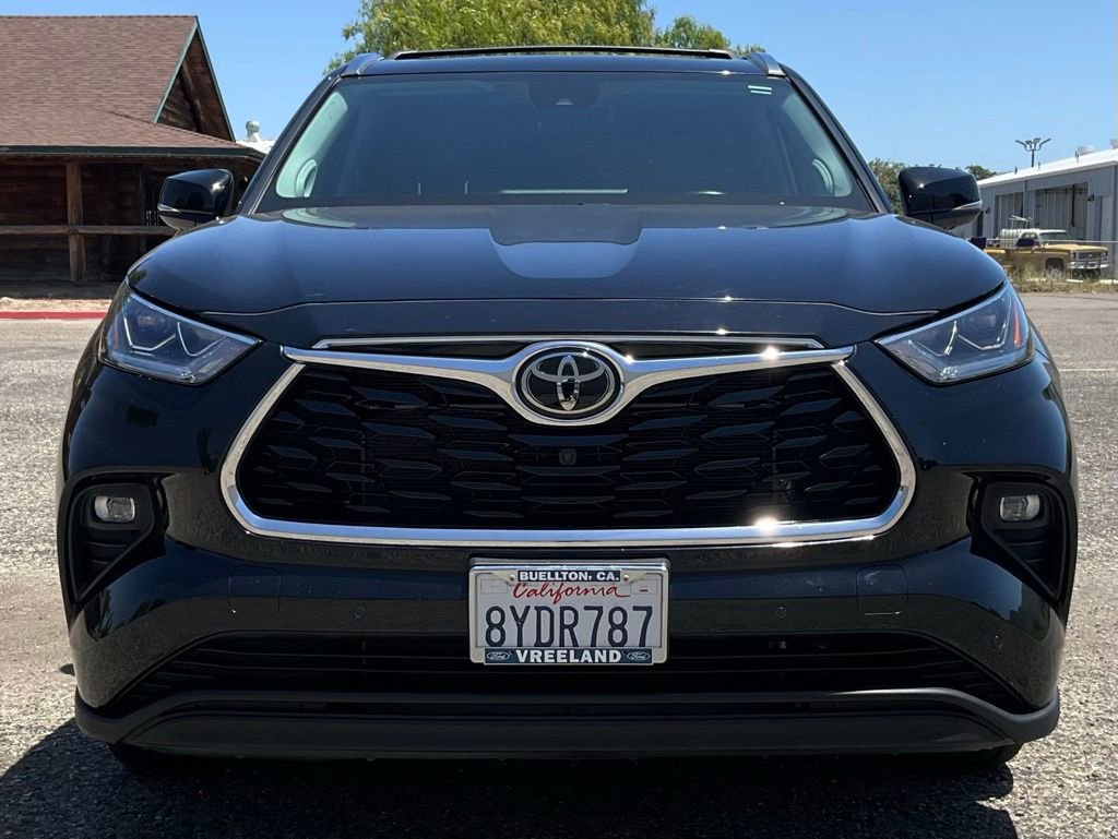 Used 2021 Toyota Highlander Limited FWD image 55