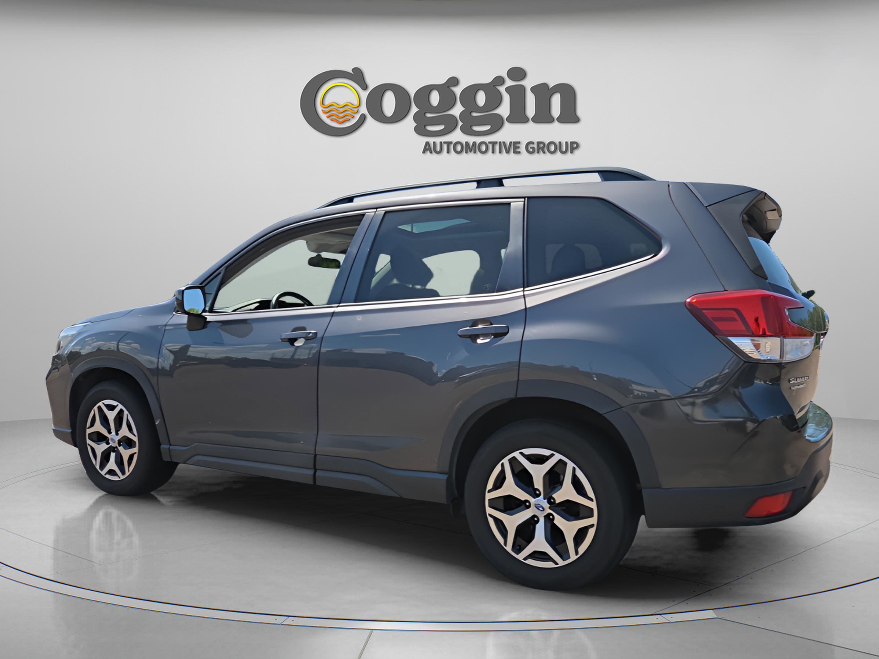 Used 2021 Subaru Forester Premium AWD/4WD image 3