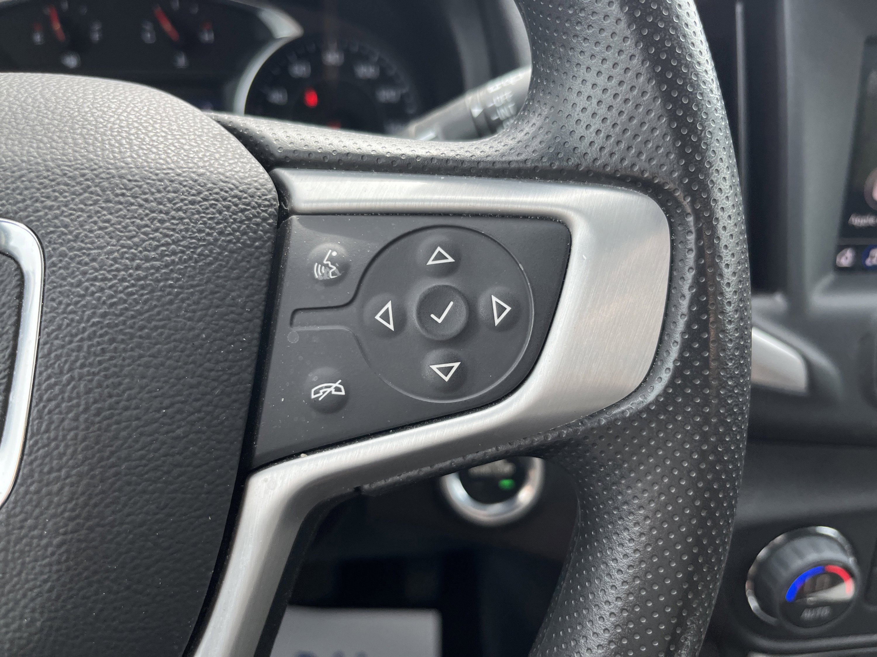 Used 2022 GMC Terrain SLE w/ Driver Convenience Package AWD/4WD image 22