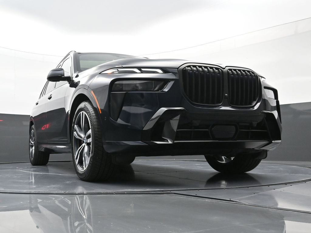 Used 2024 BMW X7 xDrive40i w/ Executive Package image 26