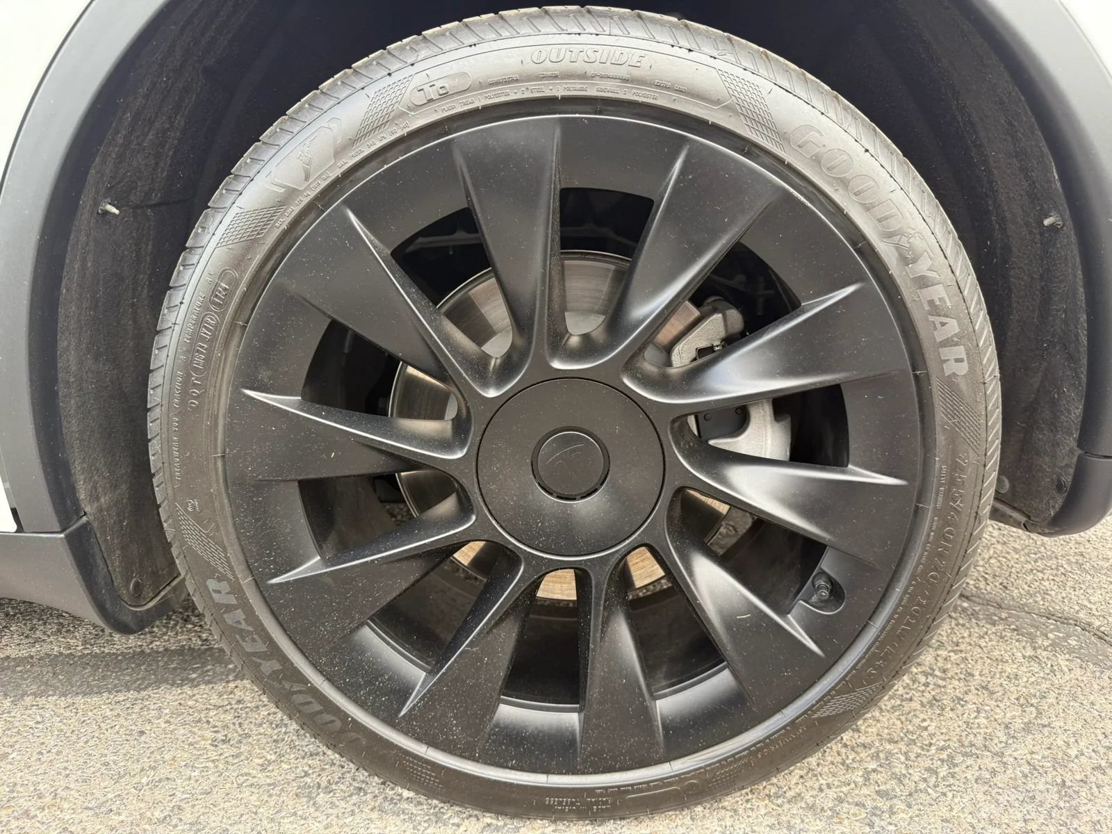 Used 2023 Tesla Model Y Long Range AWD/4WD image 8