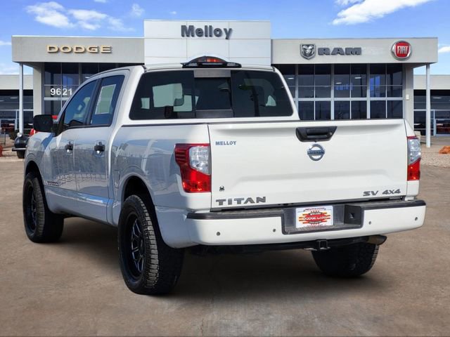 Used 2022 Nissan Titan SV image 4