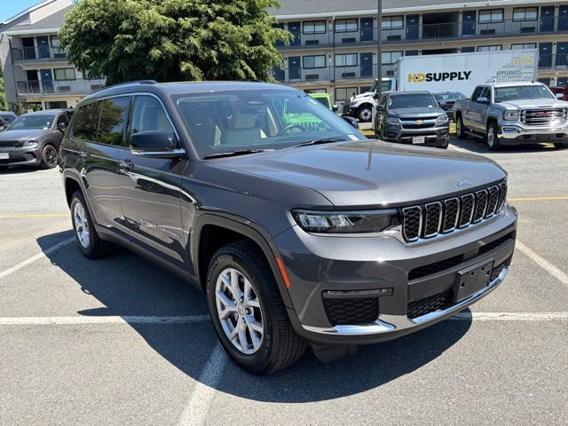 Used 2022 Jeep Grand Cherokee L Limited AWD/4WD image 2