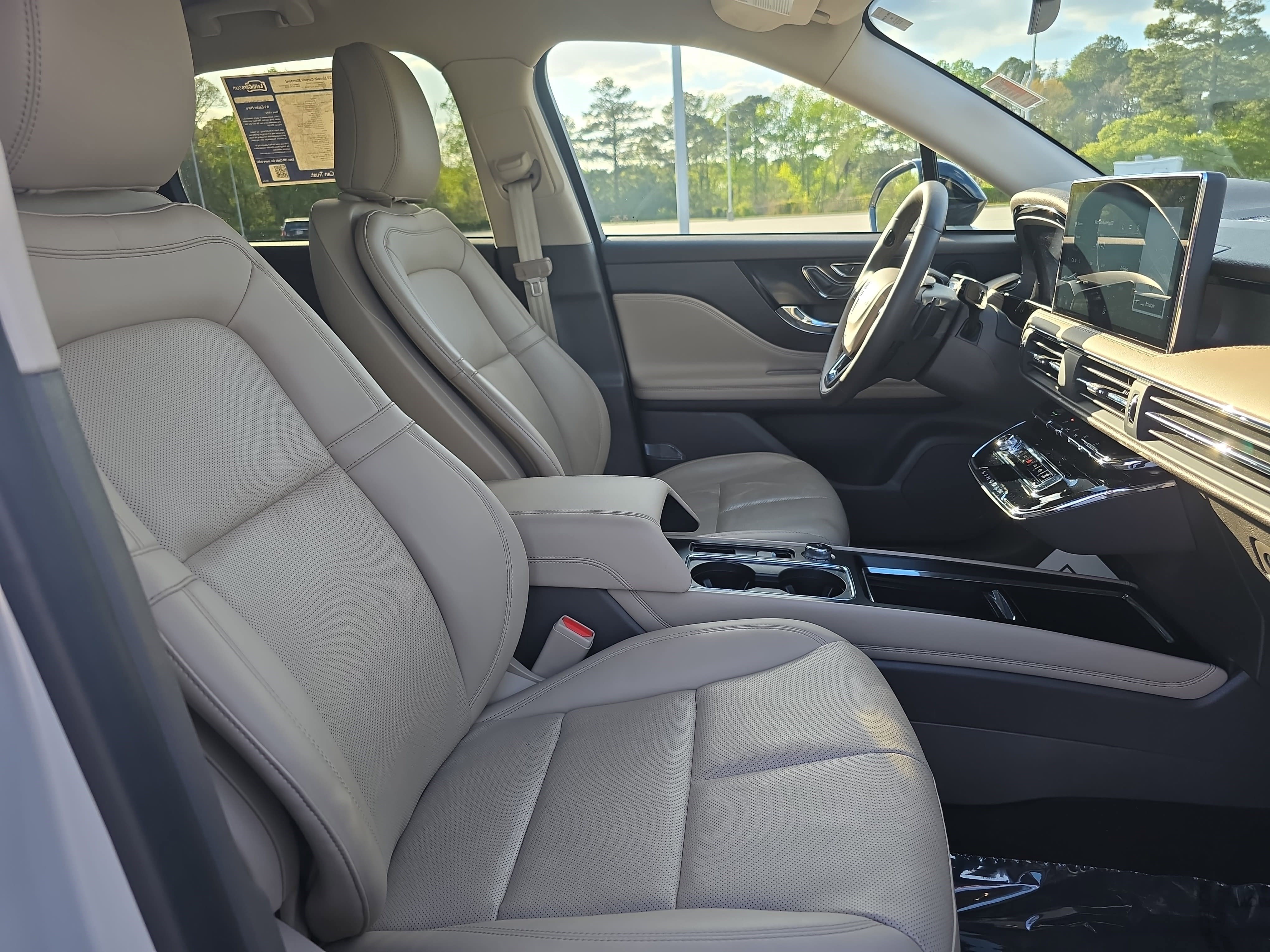 Certified 2023 Lincoln Corsair AWD w/ Equipment Group 102A image 10