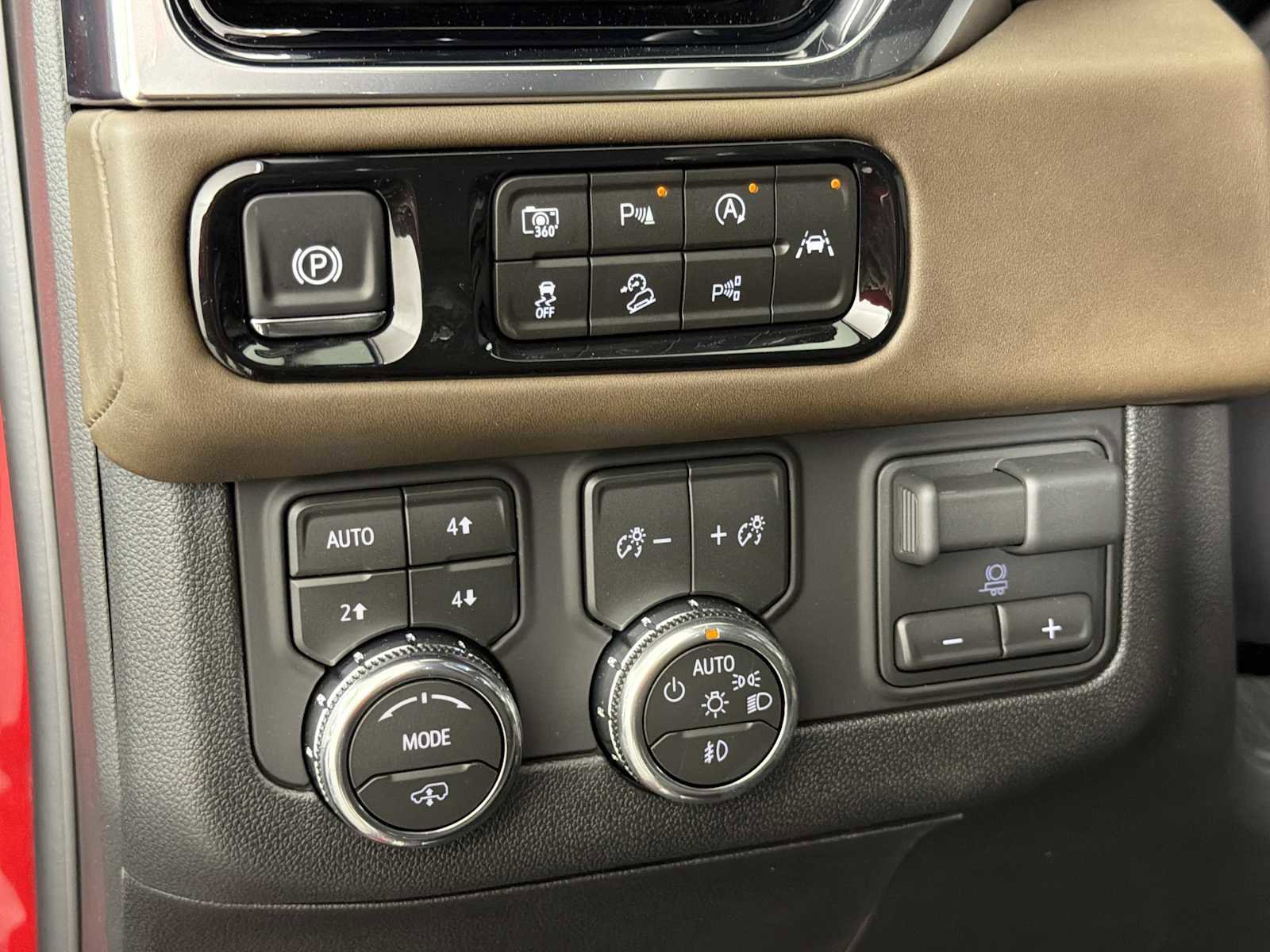 New 2026 GMC Yukon Denali Ultimate AWD/4WD image 35