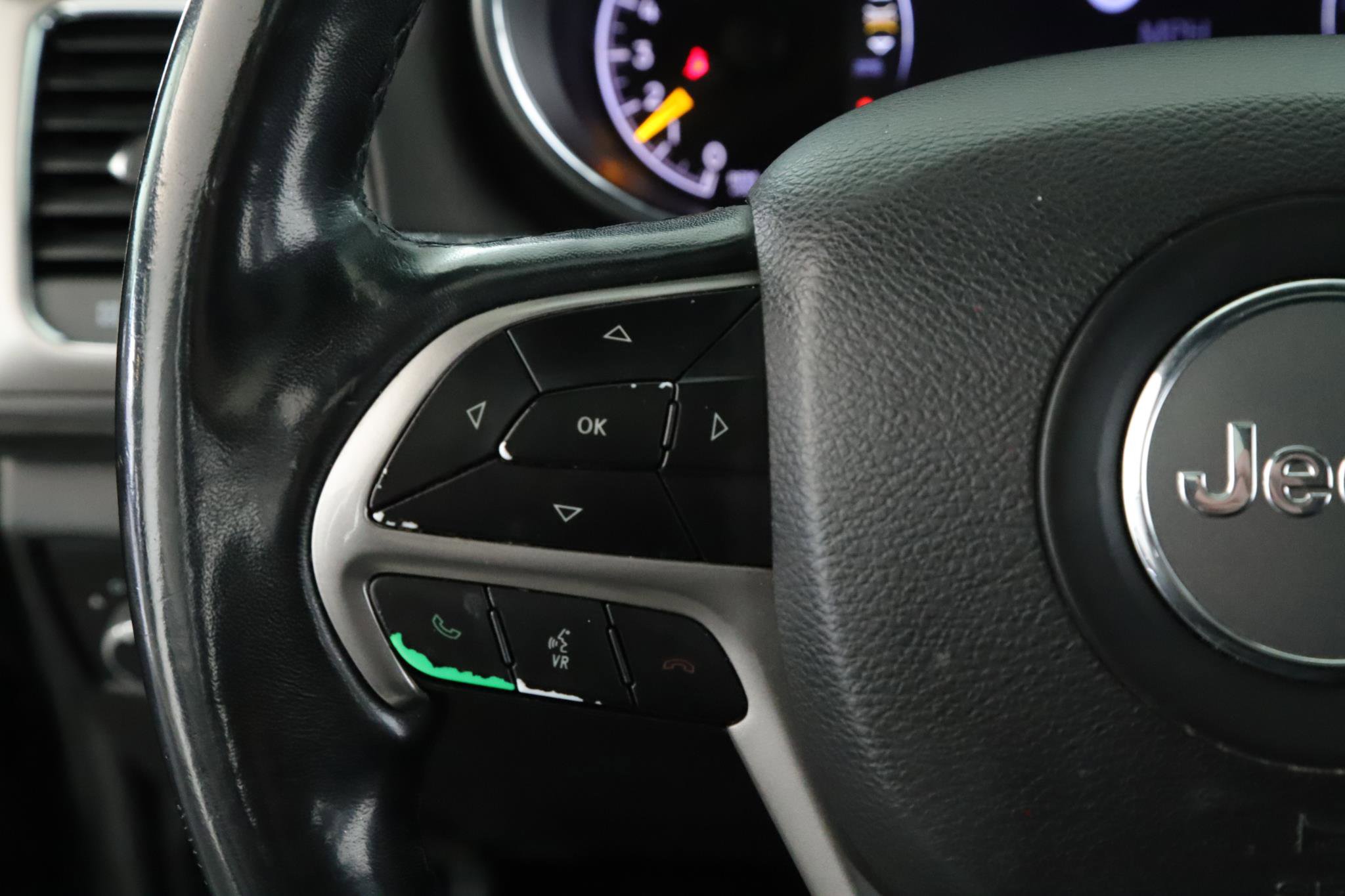 Used 2019 Jeep Grand Cherokee Altitude AWD/4WD image 11