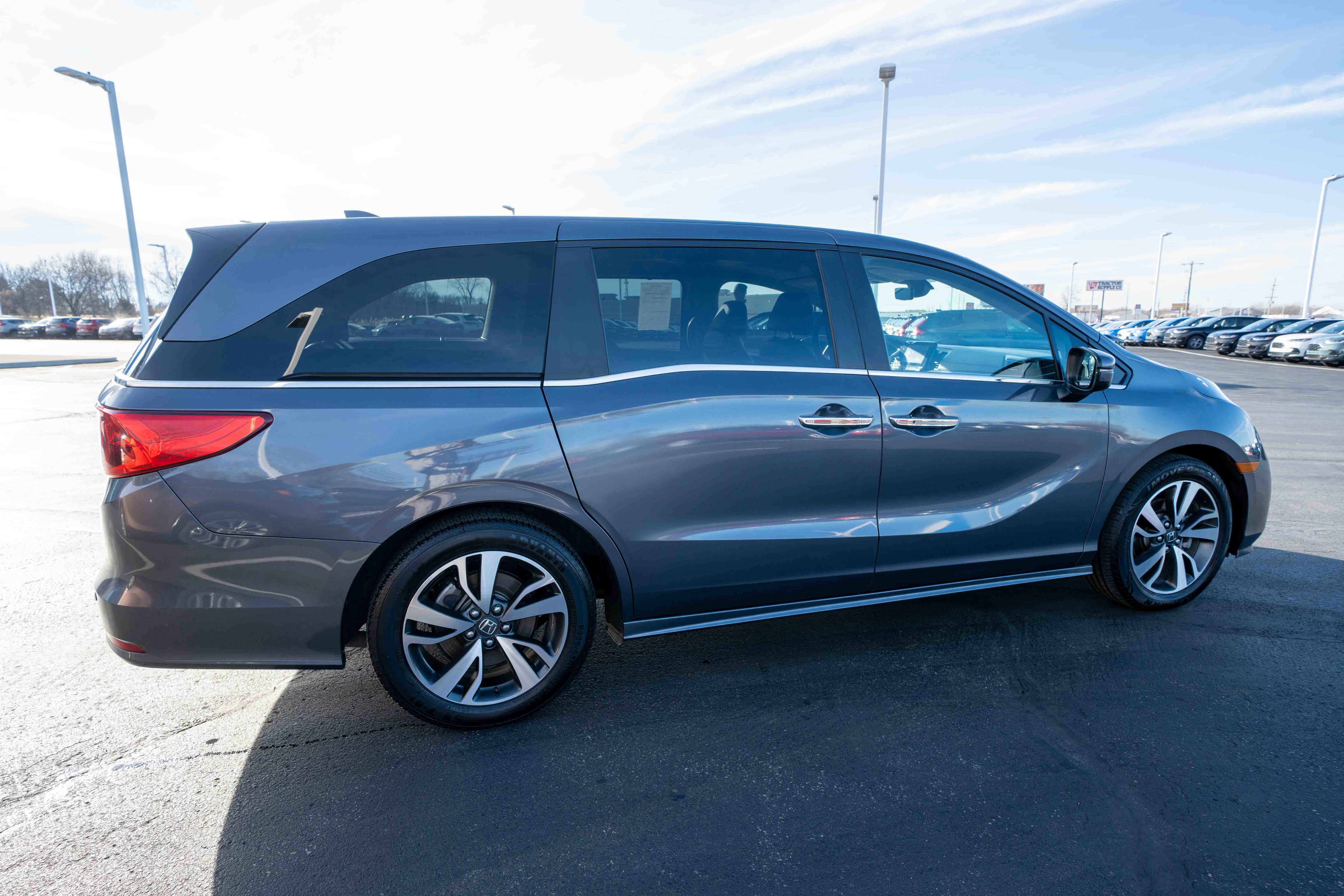 Certified 2024 Honda Odyssey Touring image 6