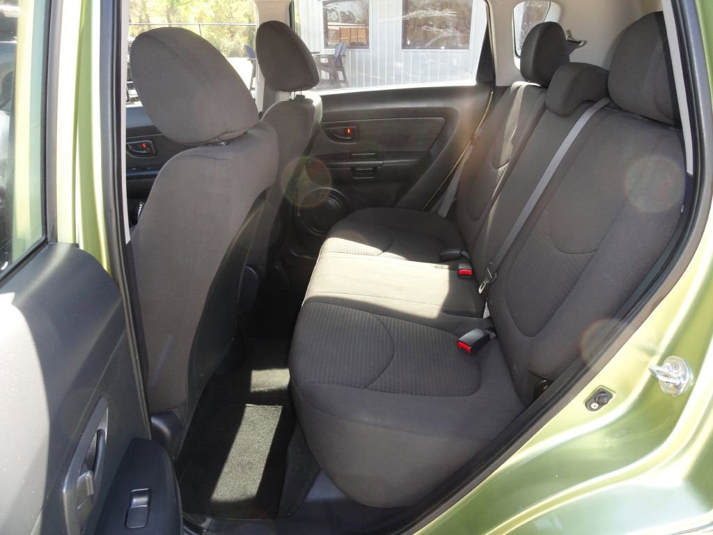 Used 2013 Kia Soul STICK SHIFT! image 10