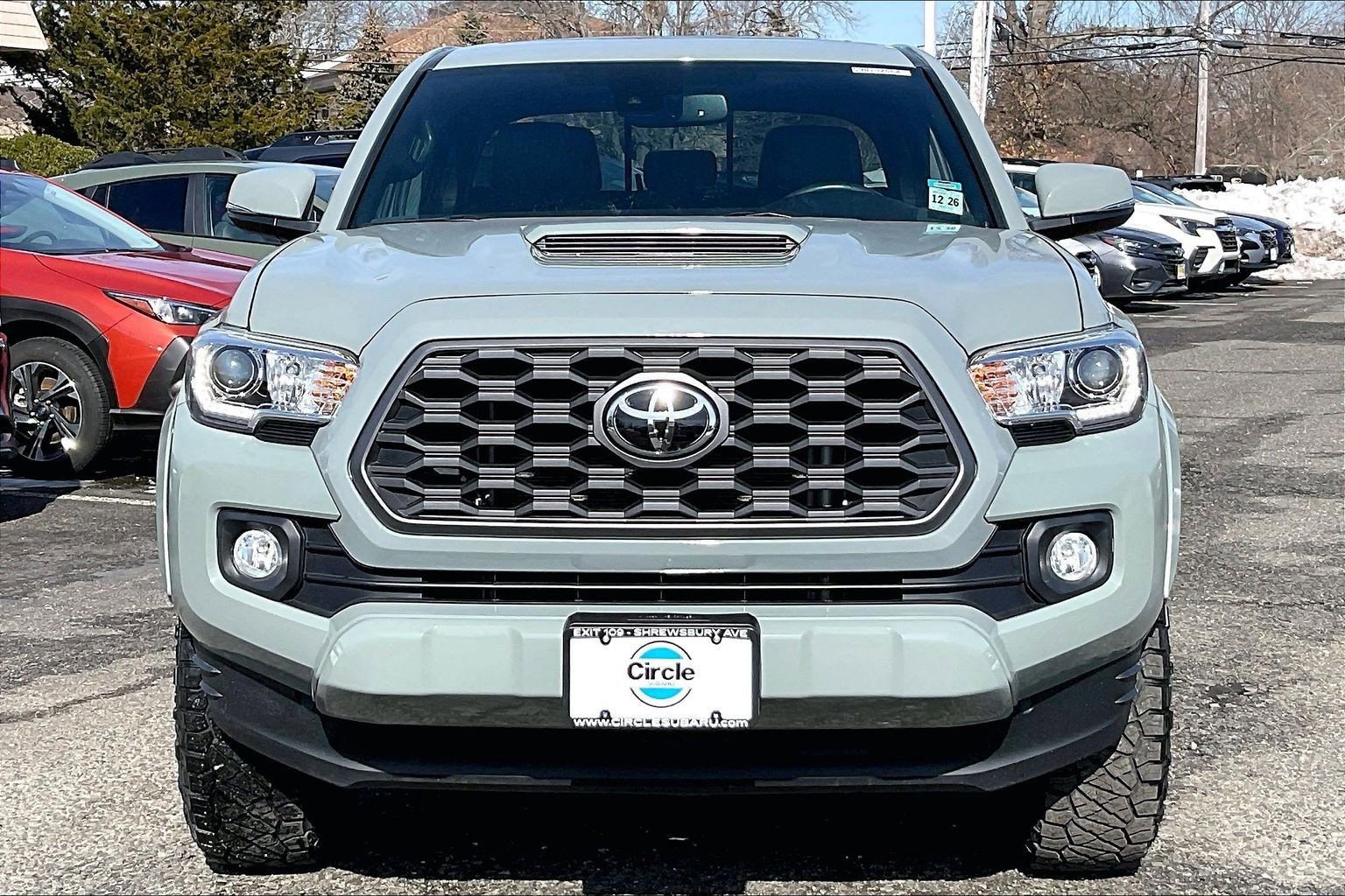 Used 2022 Toyota Tacoma TRD Sport w/ TRD Premium Sport Package image 3