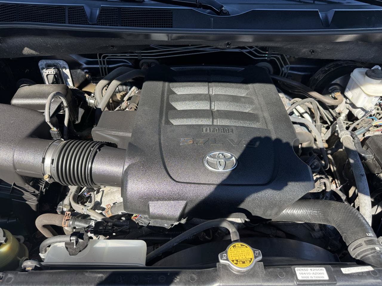 Used 2014 Toyota Tundra Limited w/ Limited Premium Package AWD/4WD image 21