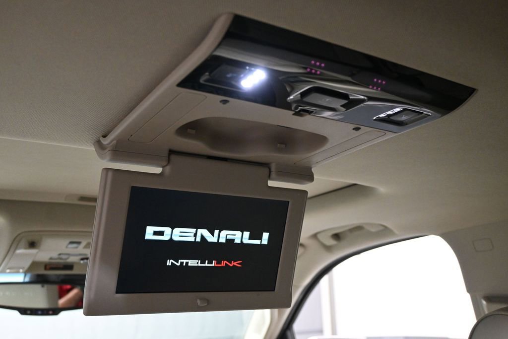 Used 2018 GMC Yukon Denali w/ Denali Ultimate Package AWD/4WD image 9