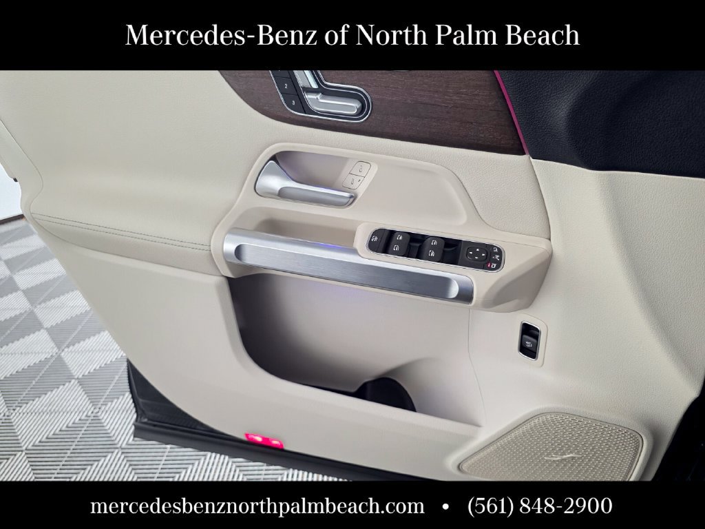 Certified 2023 Mercedes-Benz EQB 300 4MATIC image 25