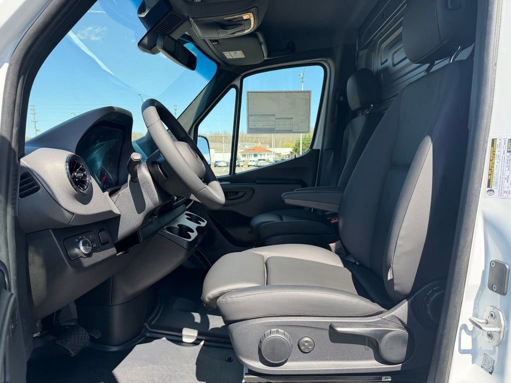 New 2026 Mercedes-Benz Sprinter 2500 image 15