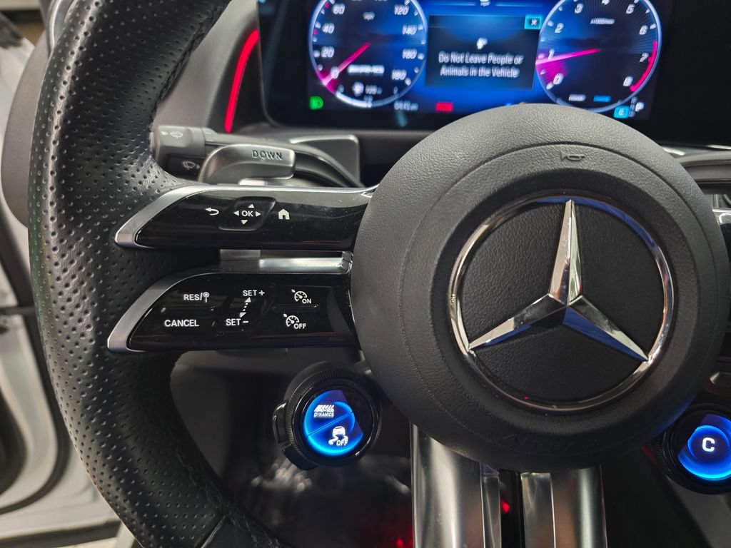 Used 2025 Mercedes-Benz GLB 35 AMG 4MATIC image 19