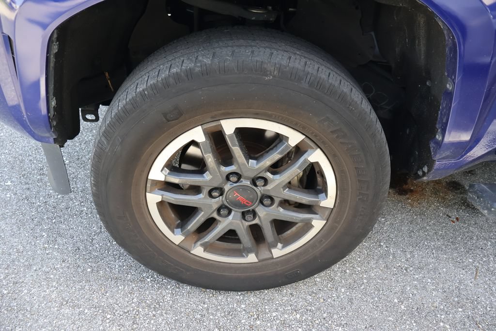 Used 2024 Toyota Tacoma TRD Sport RWD image 4
