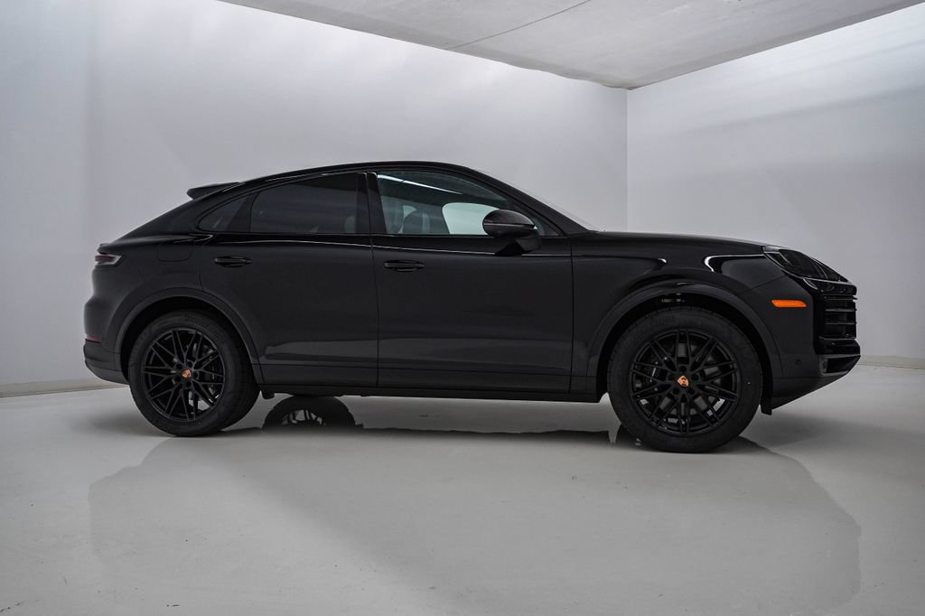 New 2026 Porsche Cayenne Coupe AWD/4WD image 9