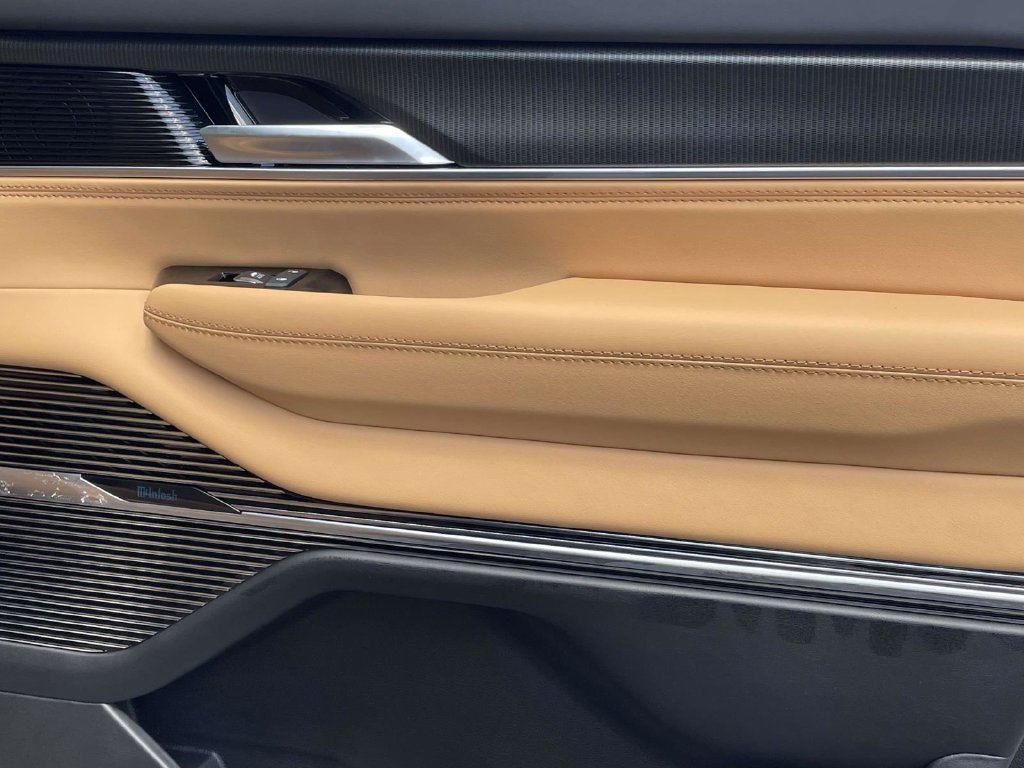 New 2026 Jeep Grand Wagoneer L Summit AWD/4WD image 19