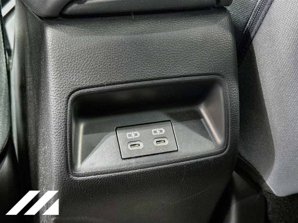 Used 2023 Toyota Corolla SE w/ SE Premium Package FWD image 27