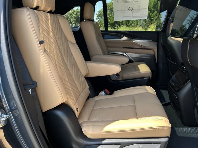 New 2026 Cadillac Escalade IQ Luxury 2 image 27