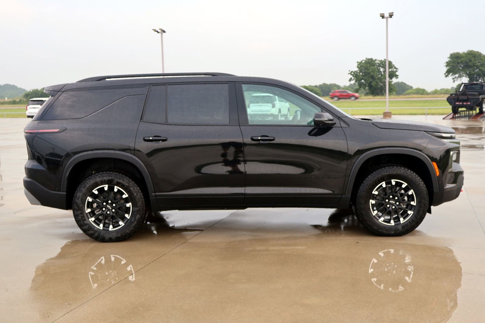 New 2026 Chevrolet Traverse Z71 w/ Enhanced Driving Package AWD/4WD image 3