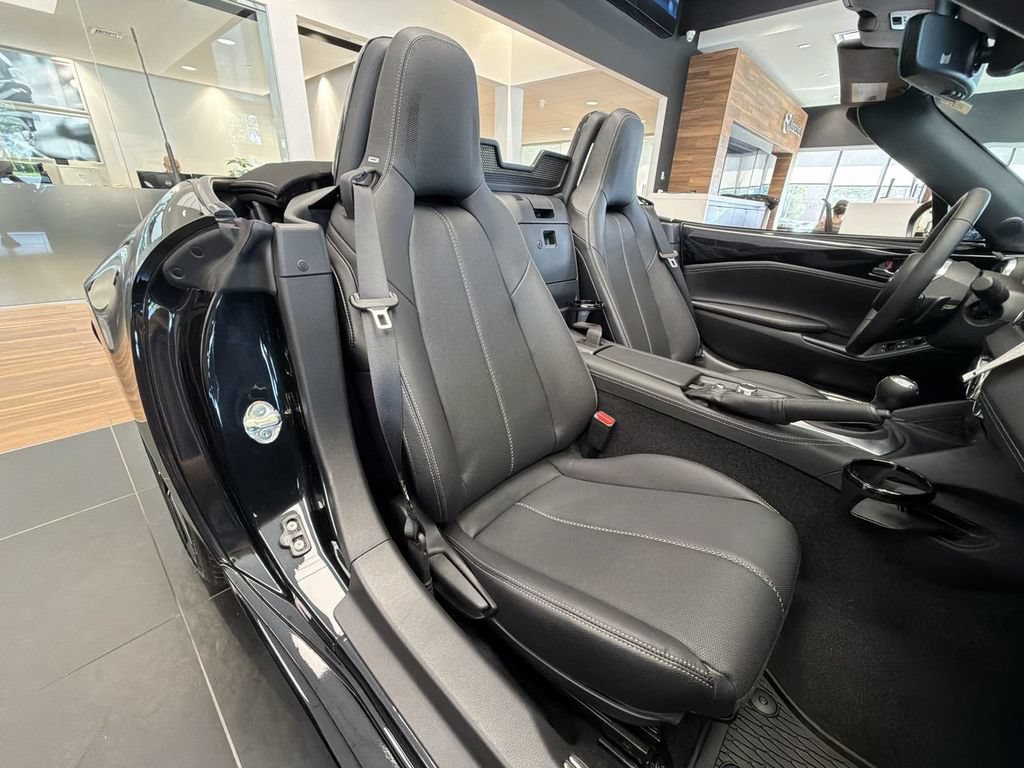 New 2026 MAZDA MX-5 Miata Grand Touring w/ Appearance Package RWD image 13