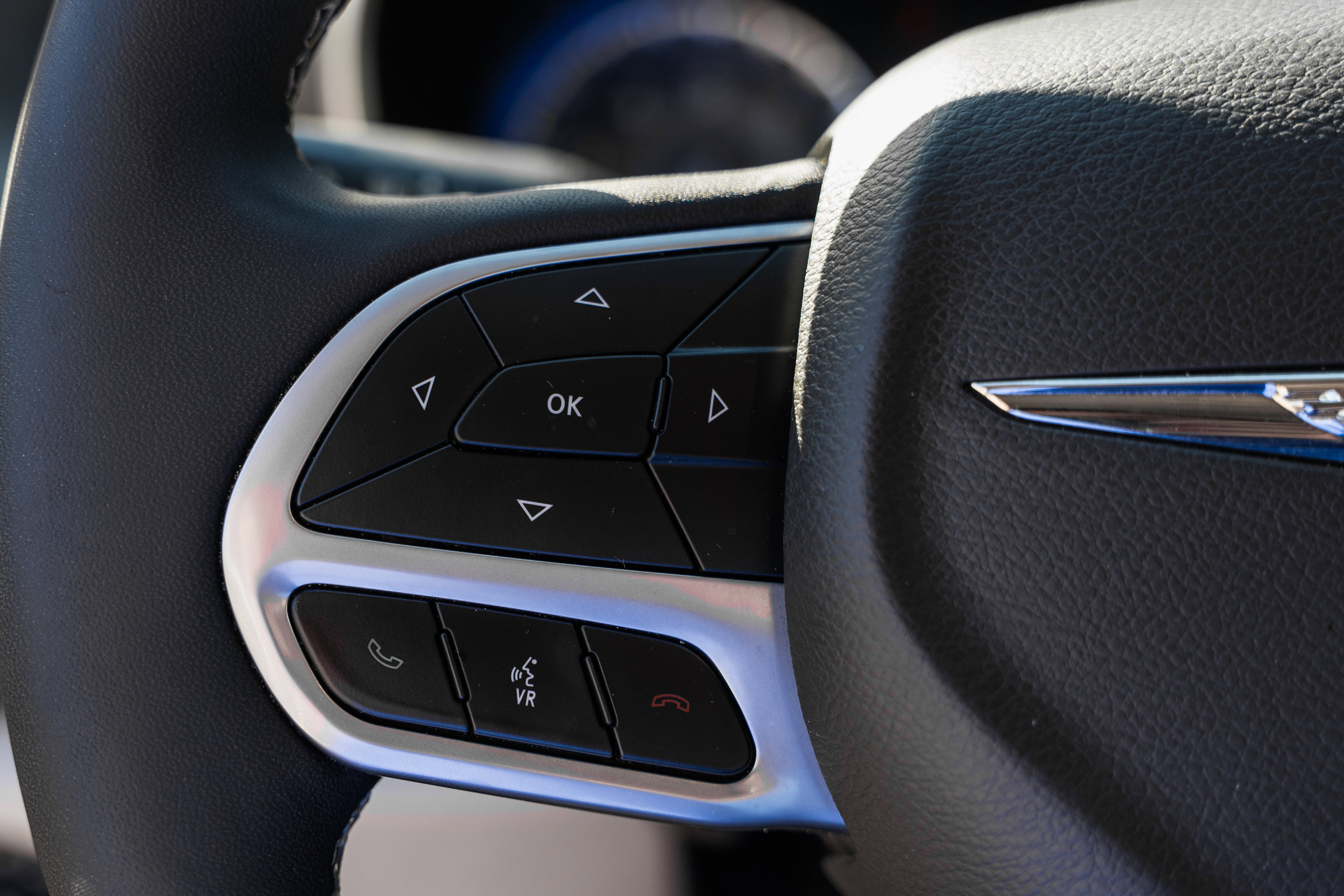 Used 2024 Chrysler Pacifica Touring-L image 16