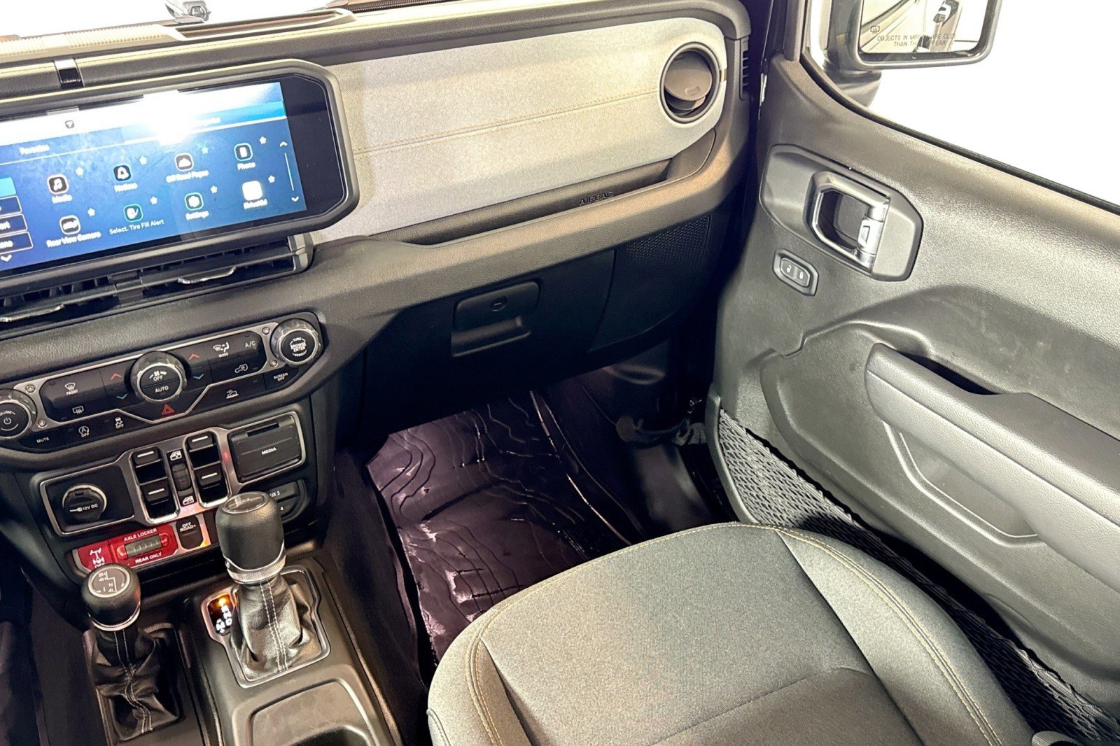 Used 2025 Jeep Gladiator Sport image 21