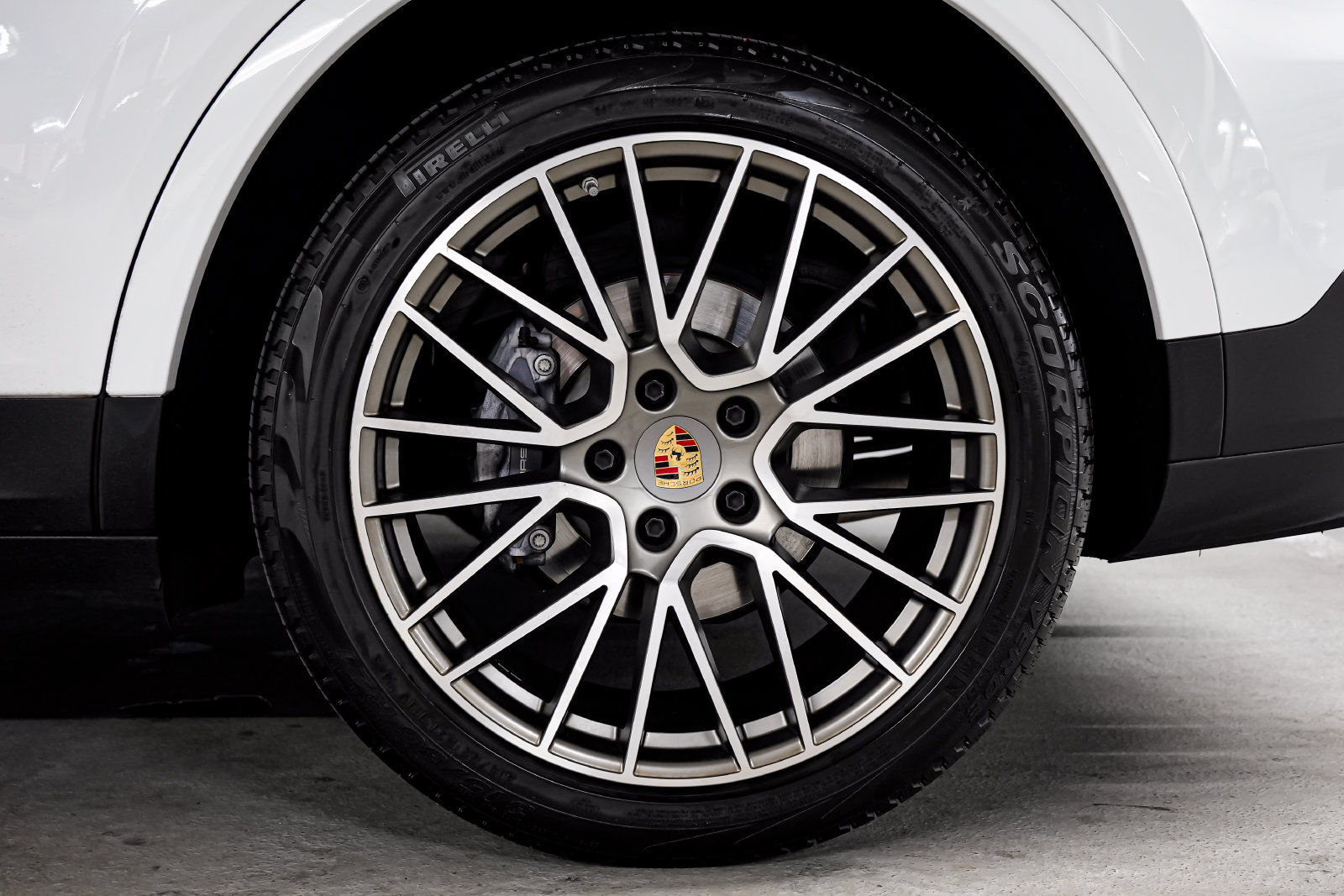 Used 2023 Porsche Cayenne Platinum Edition AWD/4WD image 52