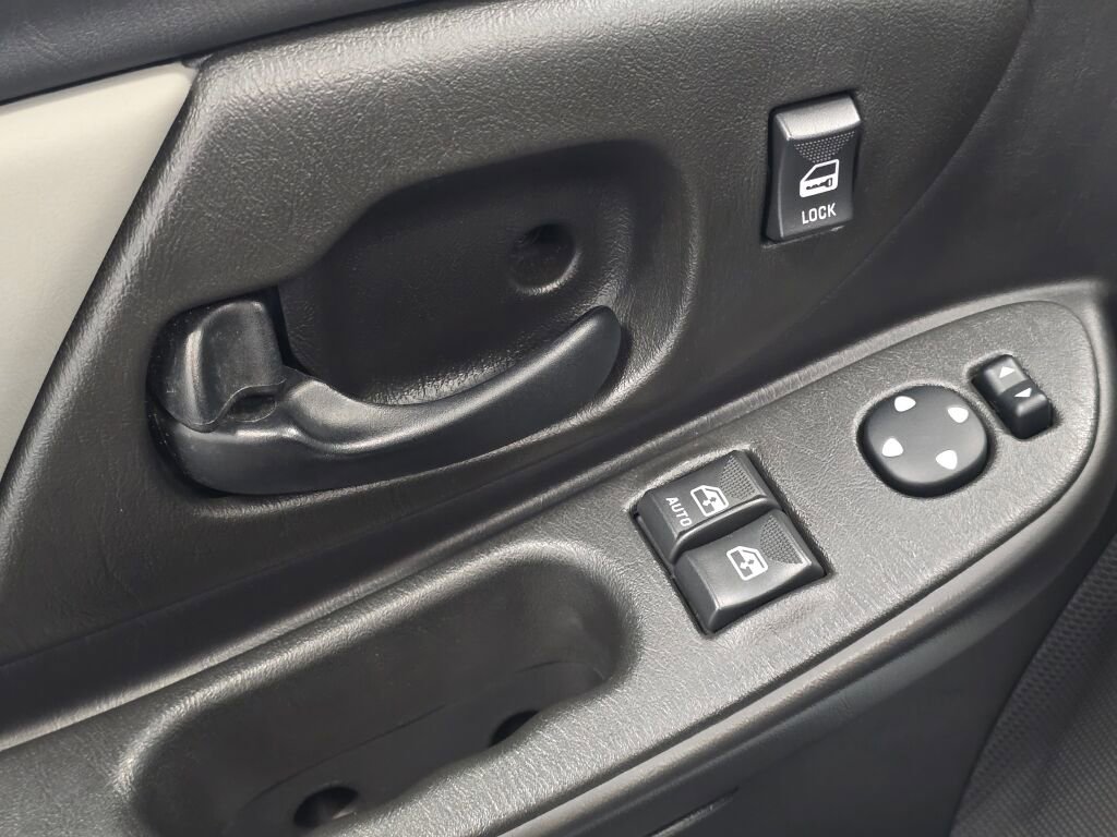 Used 2003 Chevrolet Monte Carlo SS image 93