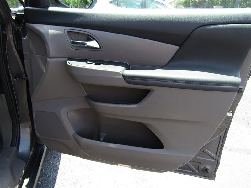 Used 2016 Honda Odyssey SE image 32