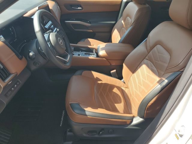 Certified 2024 Nissan Pathfinder Platinum w/ Cargo Package FWD image 25