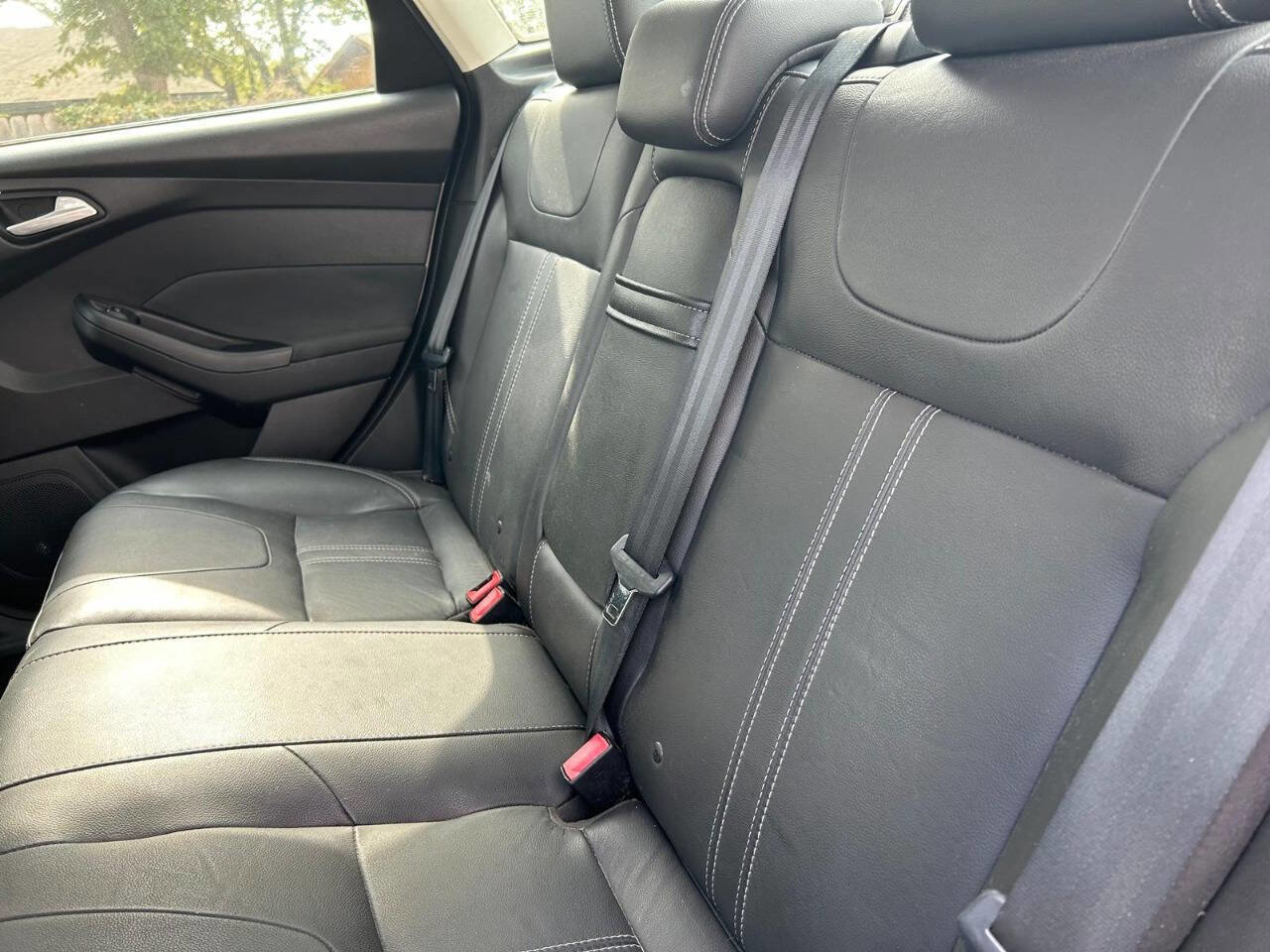 Used 2012 Ford Focus Titanium image 42