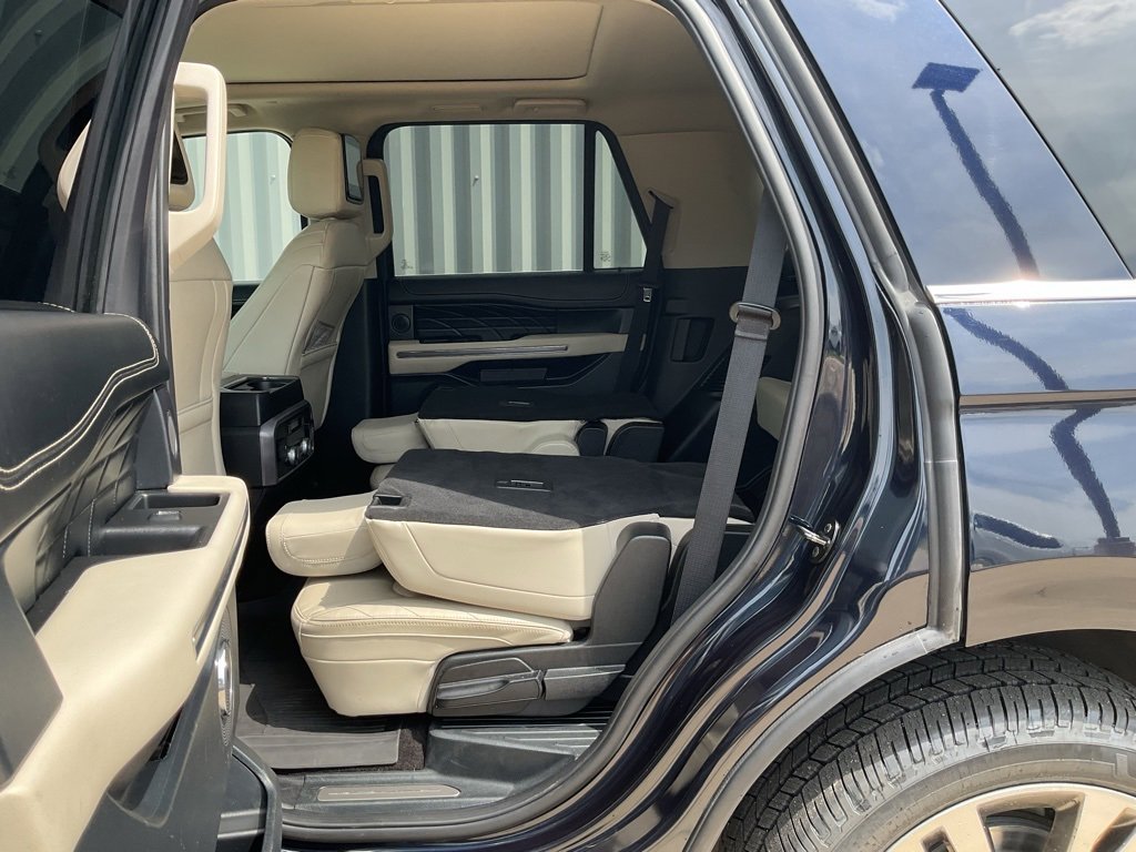 Used 2021 Ford Expedition Platinum image 12