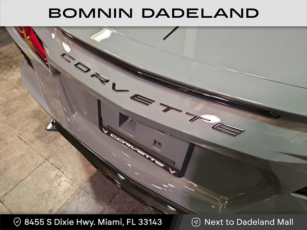 Used 2025 Chevrolet Corvette Stingray image 8