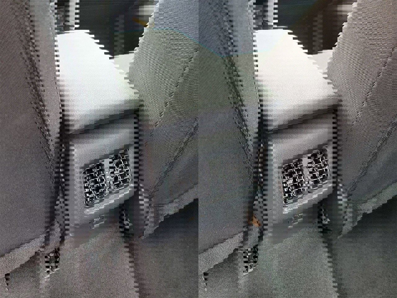 Used 2025 Toyota Camry LE image 12