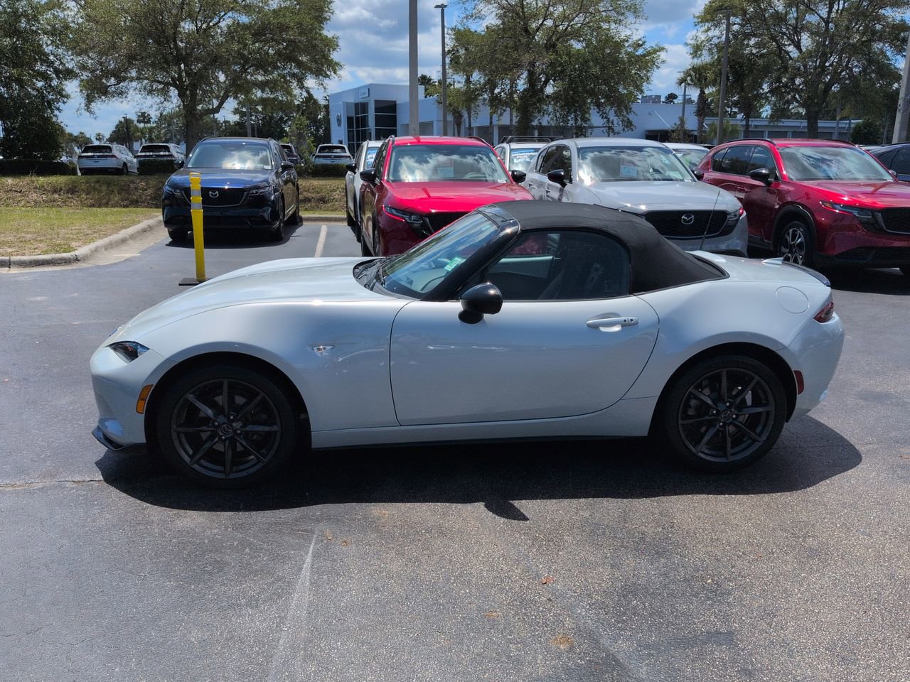Used 2016 MAZDA MX-5 Miata Club RWD image 7