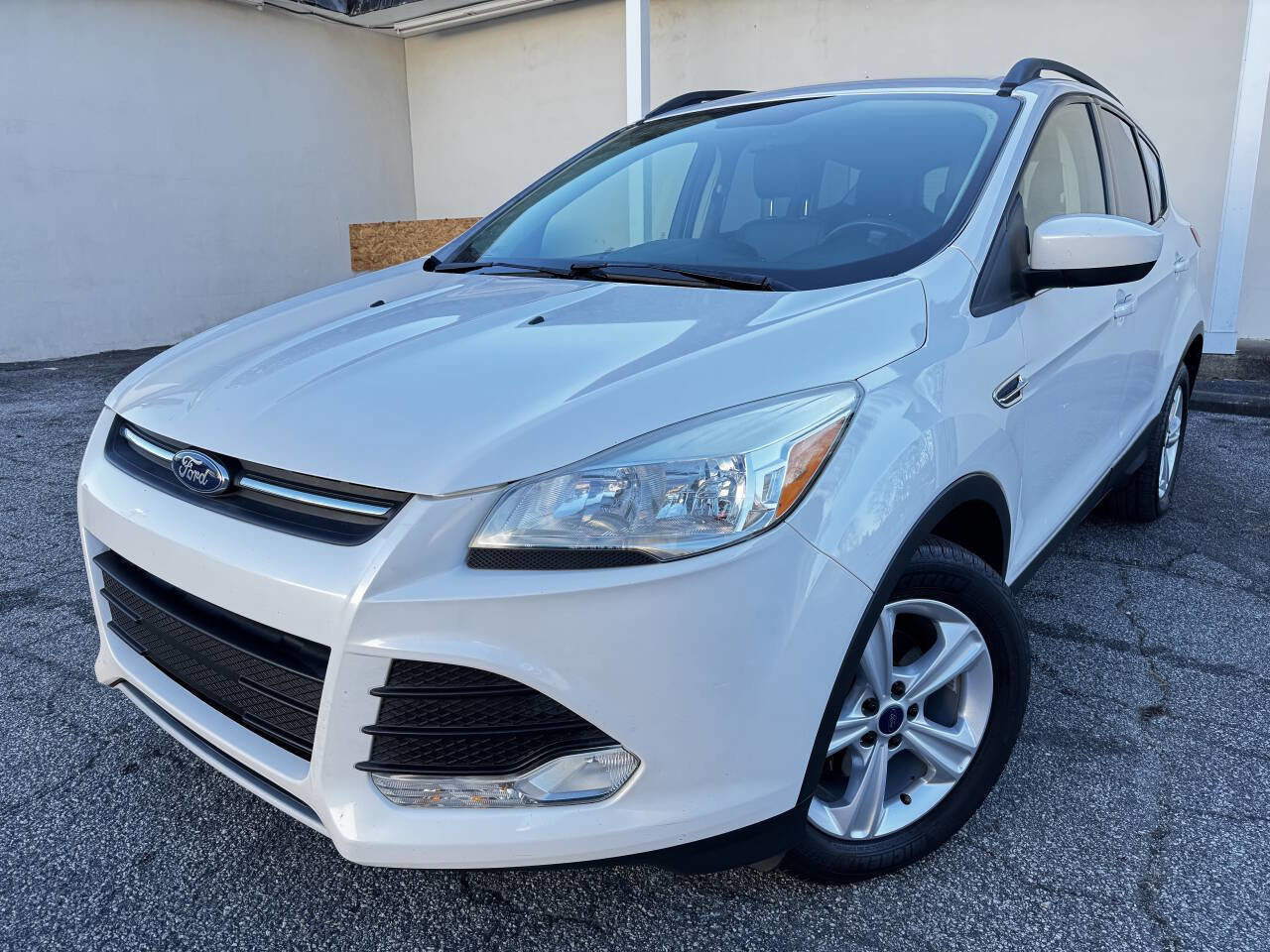 Used 2016 Ford Escape SE w/ SE Leather Comfort Package