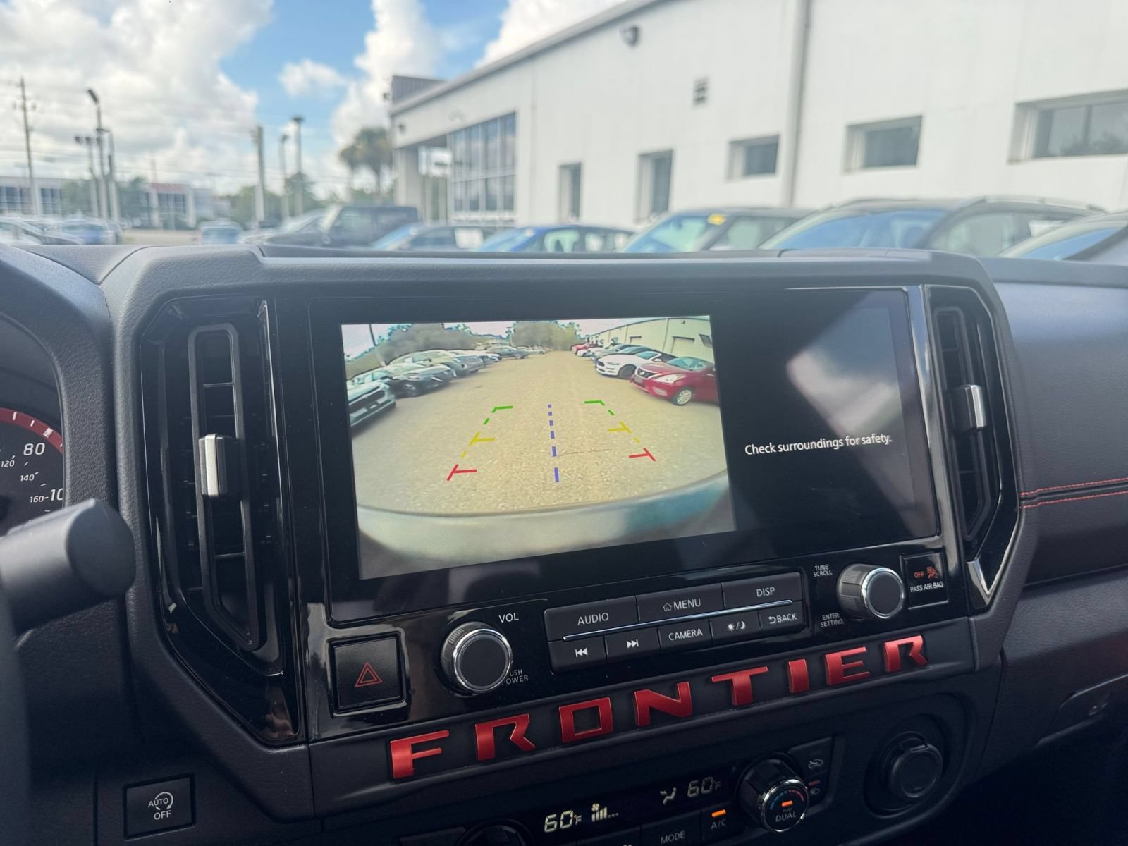 Used 2026 Nissan Frontier PRO-4X AWD/4WD image 23