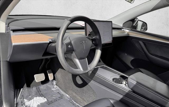 Used 2023 Tesla Model Y Long Range image 12