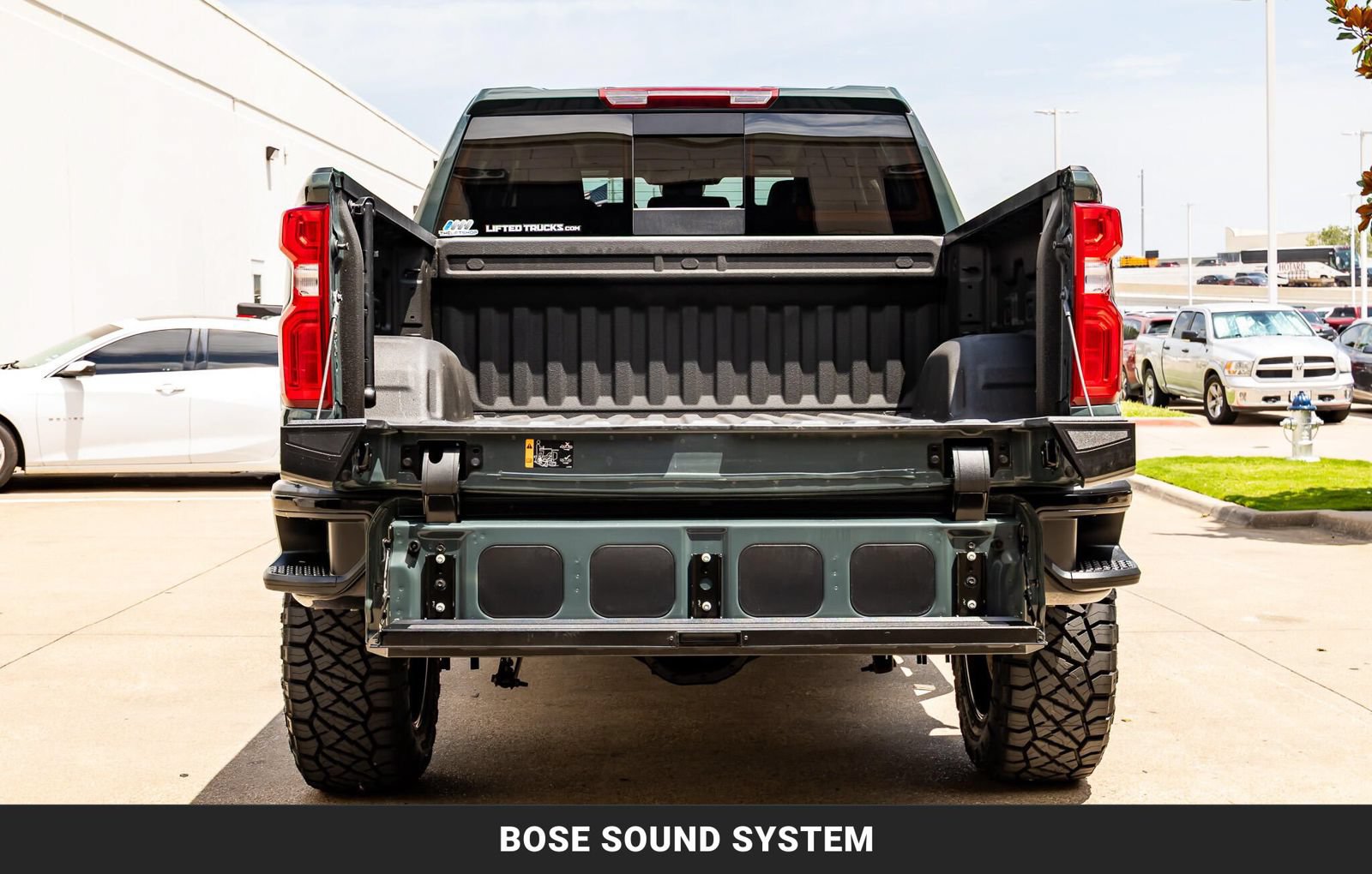 Used 2025 Chevrolet Silverado 1500 LT Trail Boss w/ Convenience Package II AWD/4WD image 9