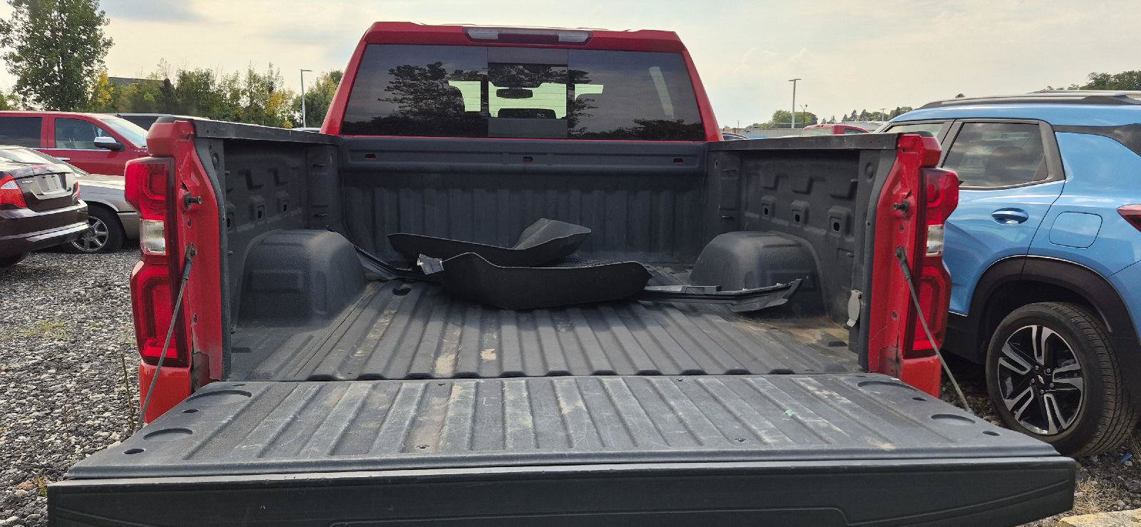 Used 2021 Chevrolet Silverado 1500 LT Trail Boss w/ Convenience Package II AWD/4WD image 5