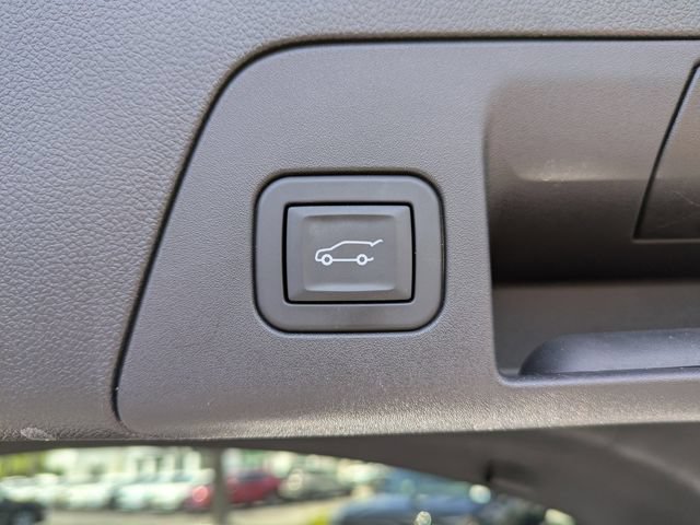 Used 2023 Buick Envision Preferred AWD/4WD image 17