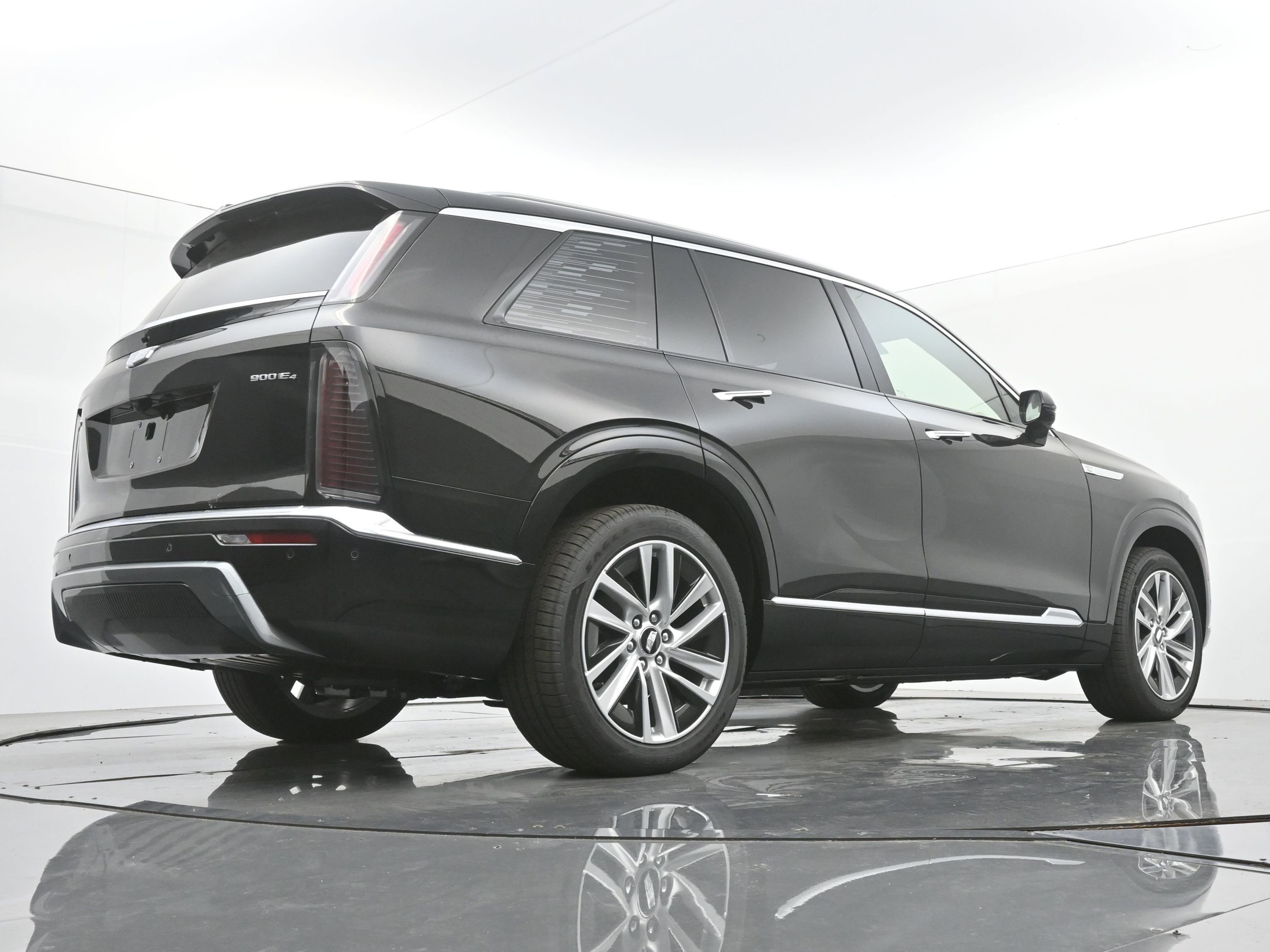 New 2026 Cadillac Vistiq Luxury w/ LPO, Floor Liner Package image 19