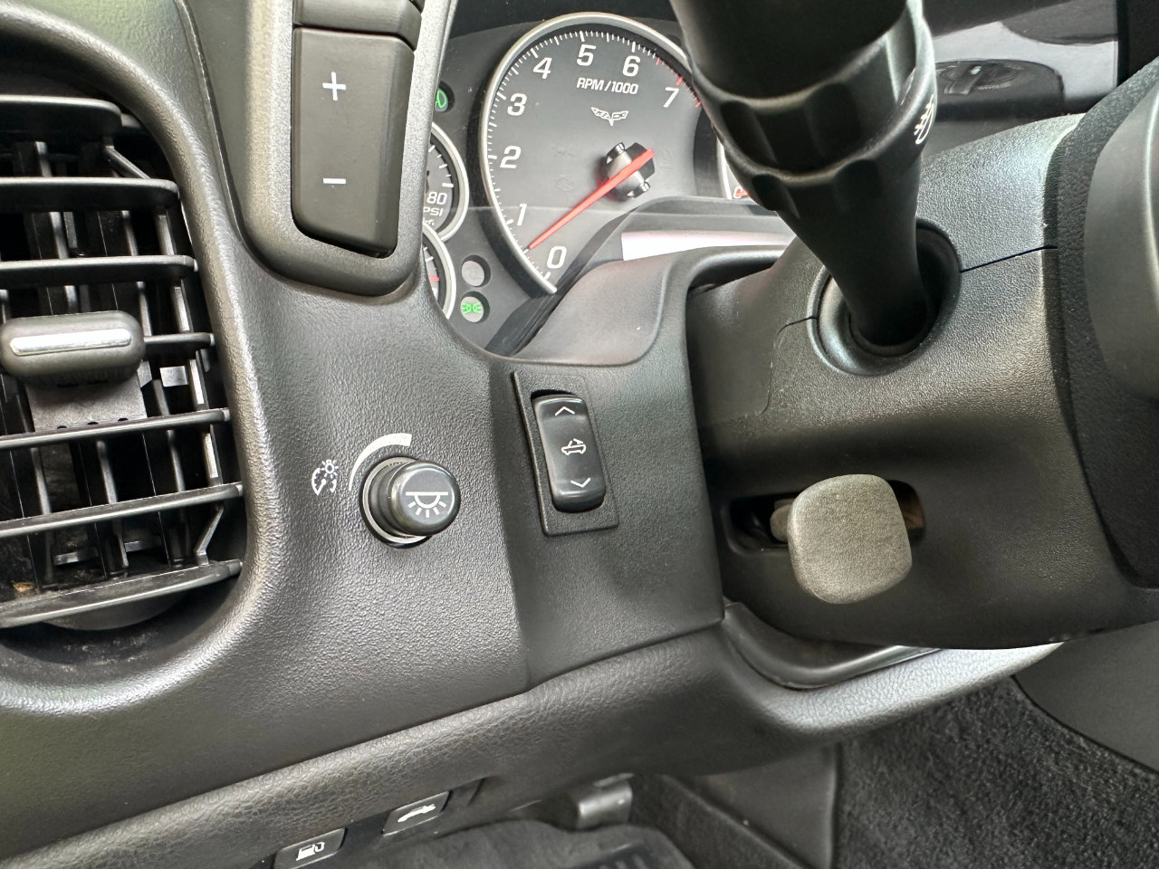 Used 2006 Chevrolet Corvette Convertible w/ Preferred Equipment Group image 24