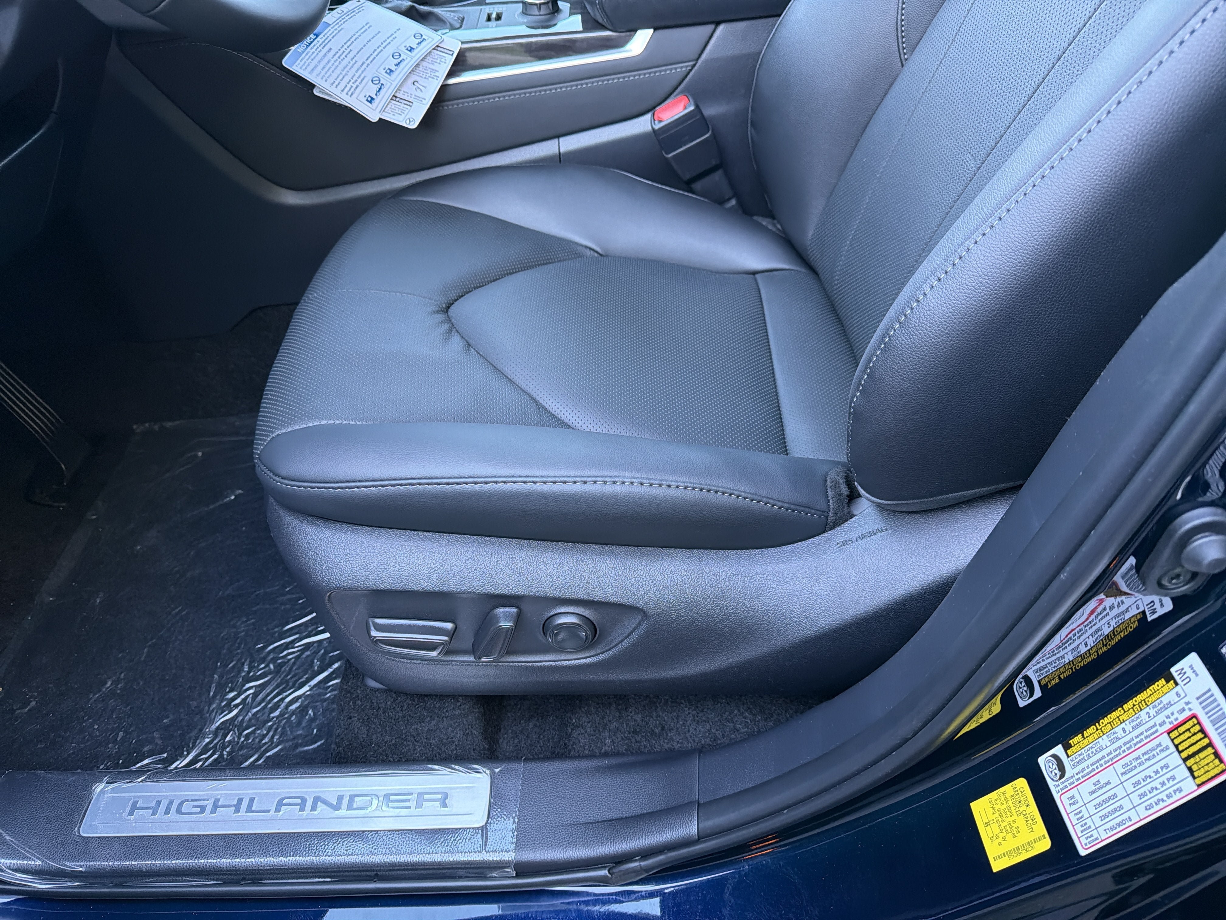 New 2026 Toyota Highlander AWD image 10