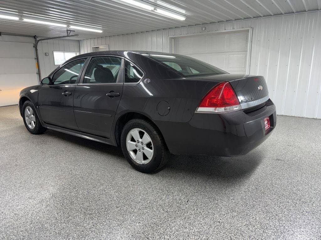 Used 2009 Chevrolet Impala LT FWD image 4
