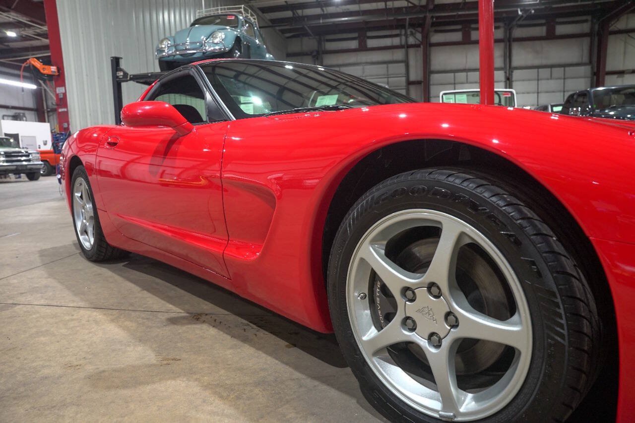 Used 2001 Chevrolet Corvette Coupe RWD image 26